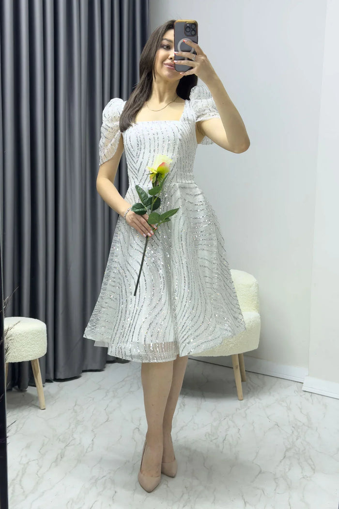 Beyaz Volanlı Kare Yaka Karpuz Kol Kloş Abiye Elbise
