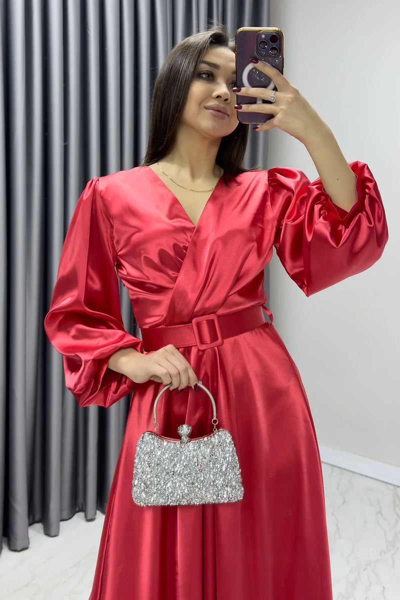 Kırmızı Kemerli Saten Büyük Beden Abiye Elbise

