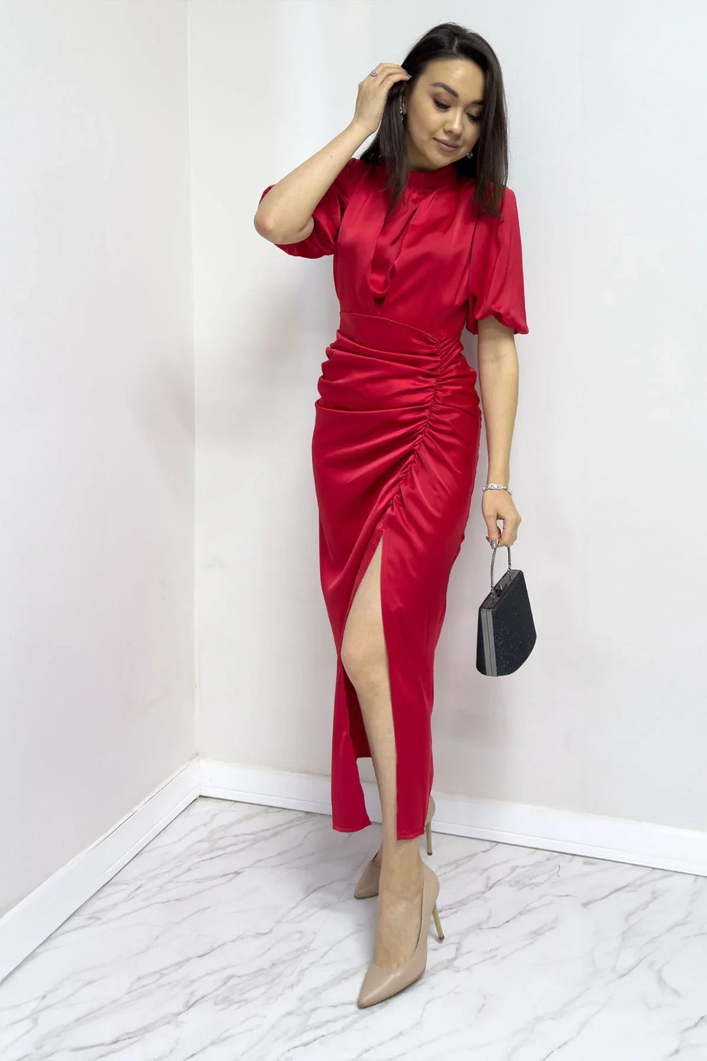 Kadın Saten Balon Kol Drapeli Yırtmaç Detaylı Abiye Elbise-Kırmızı

