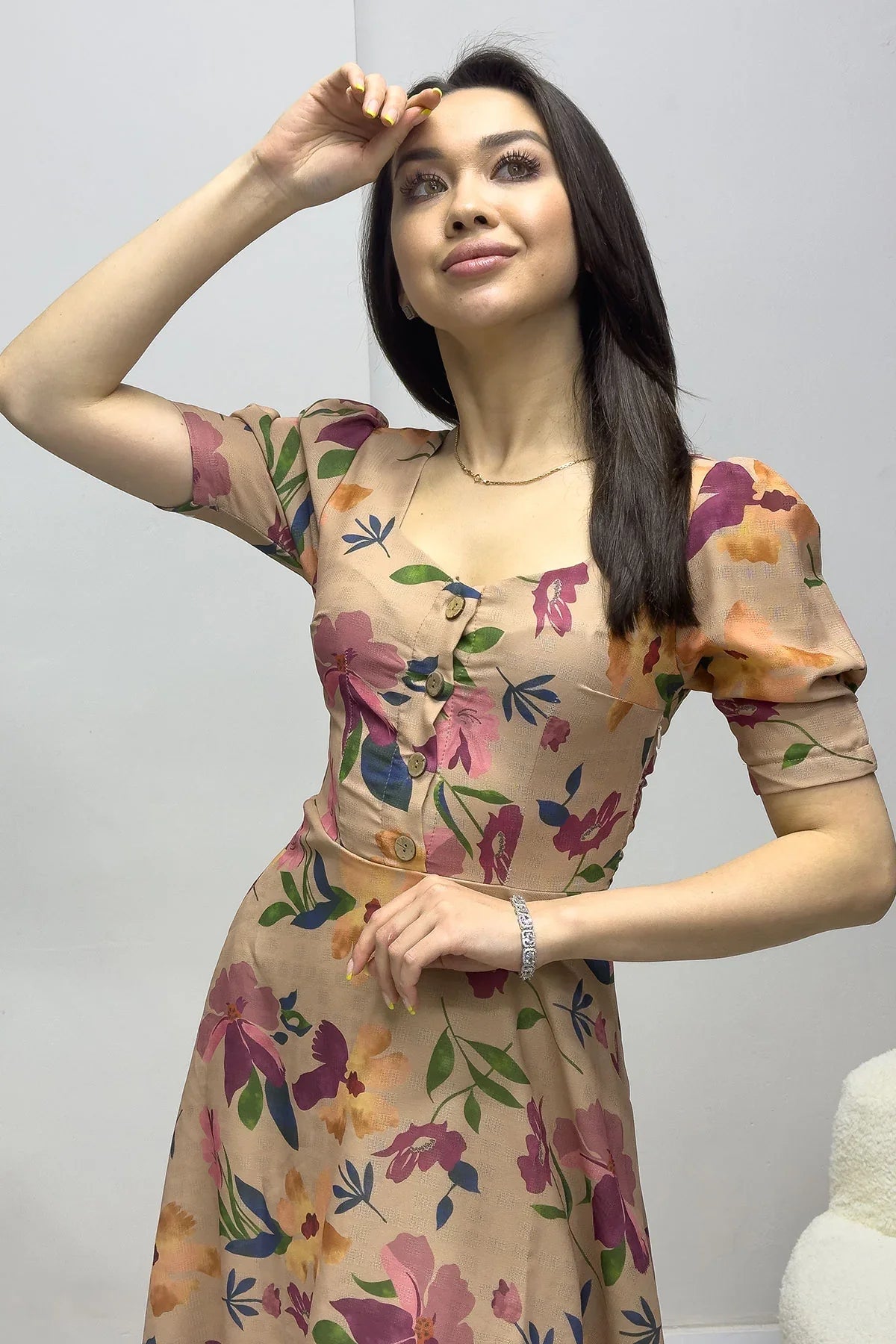 Bej Kısa Kol Yazlık Çiçek Desenli Elbise