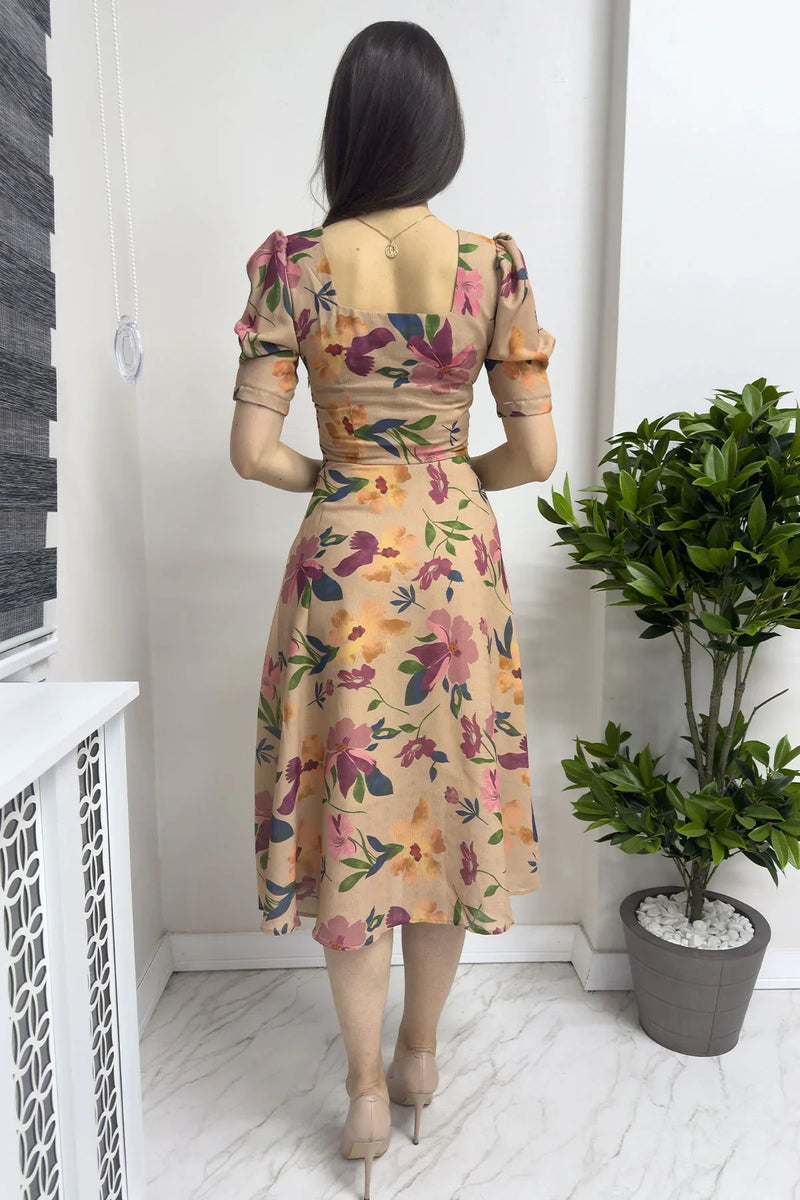 Bej Kısa Kol Yazlık Çiçek Desenli Elbise