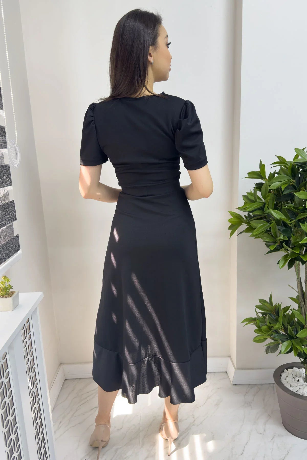 Siyah Kısa Karpuz Kol Kruvaze Kuşaklı Büyük Beden Elbise

