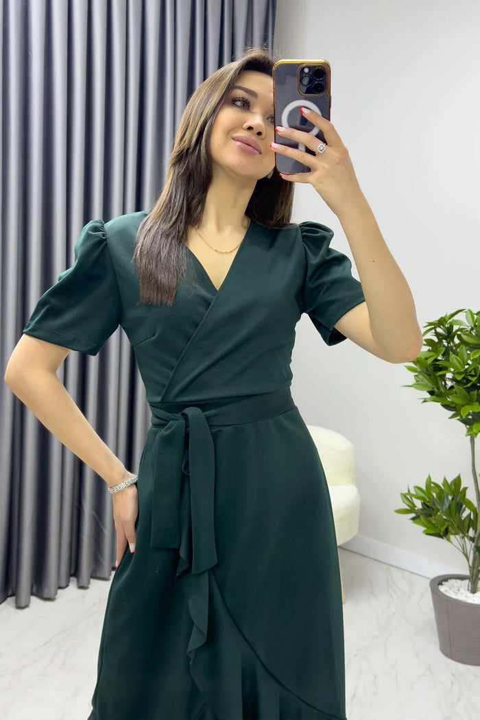 Zümrüt Yeşili Kısa Karpuz Kol Kruvaze Kuşaklı Büyük Beden Elbise

