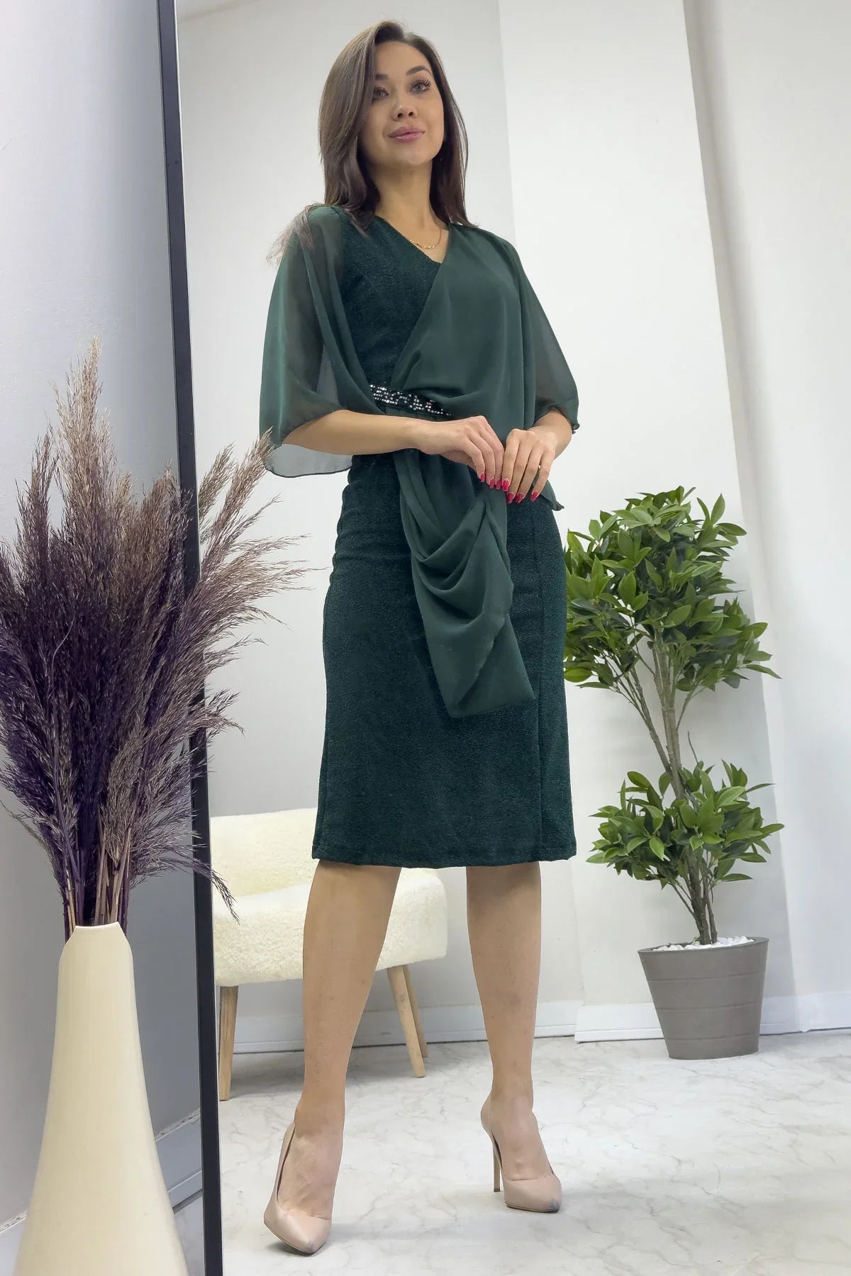 Zümrüt Yeşili Taş Detaylı Volan Kol Simli Abiye Elbise