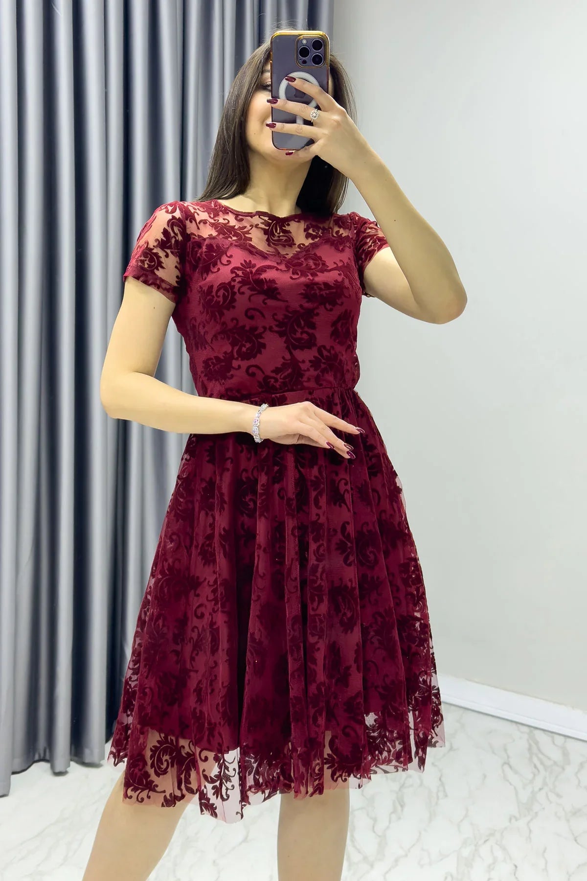 Bordo Kısa Kol Kloş Flok Elbise

