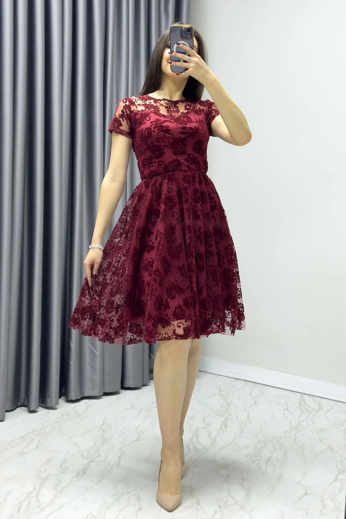 Bordo Kısa Kol Kloş Flok Elbise

