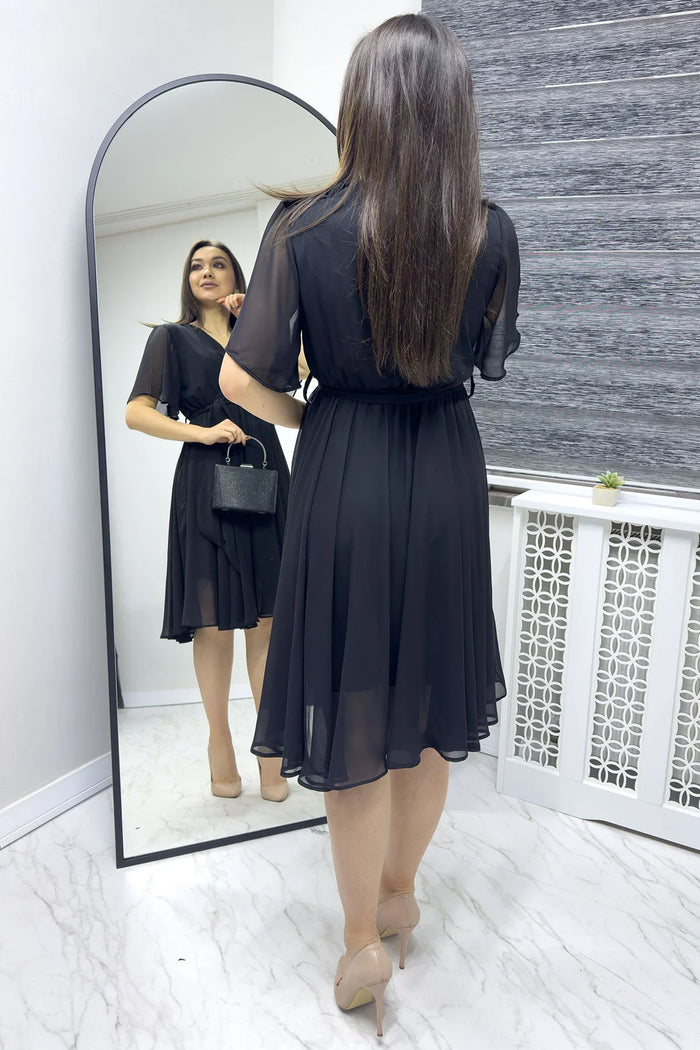 Siyah Kloş Yarım Kol Büyük Beden Şifon Elbise

