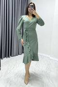 Su Yeşili Krep  Volanlı Kruvaze Büyük Beden Elbise