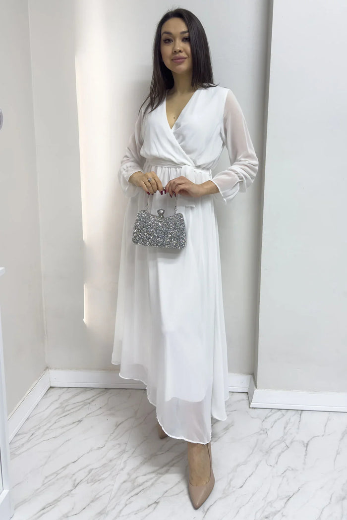 Beyaz Kruvaze Yaka Şifon Büyük Beden Elbise

