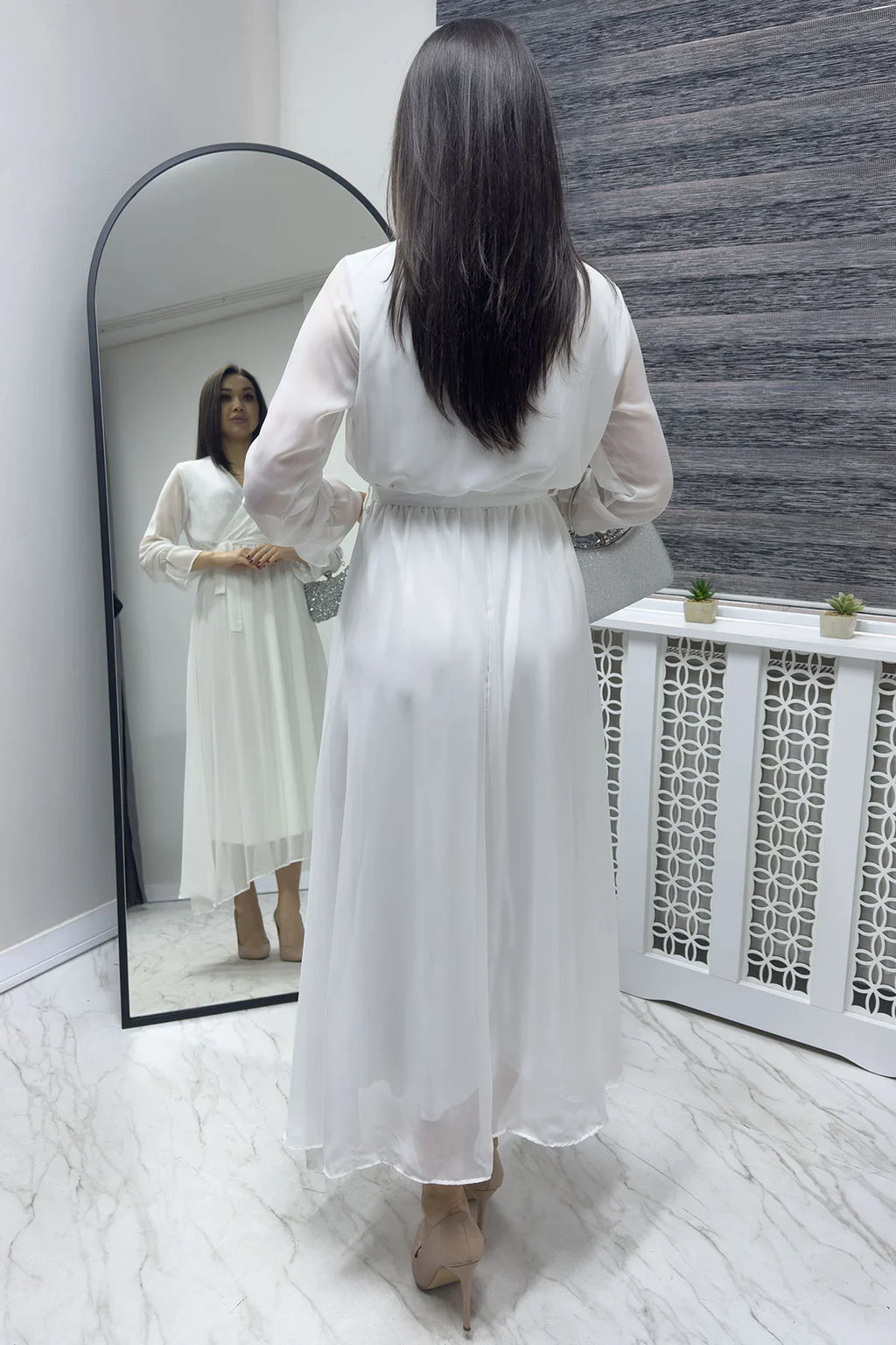 Beyaz Kruvaze Yaka Şifon Büyük Beden Elbise

