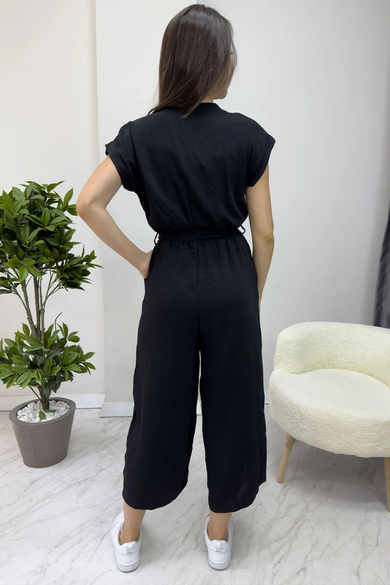 Siyah Kruvaze Yaka Kuşaklı Kısa Kol Tulum