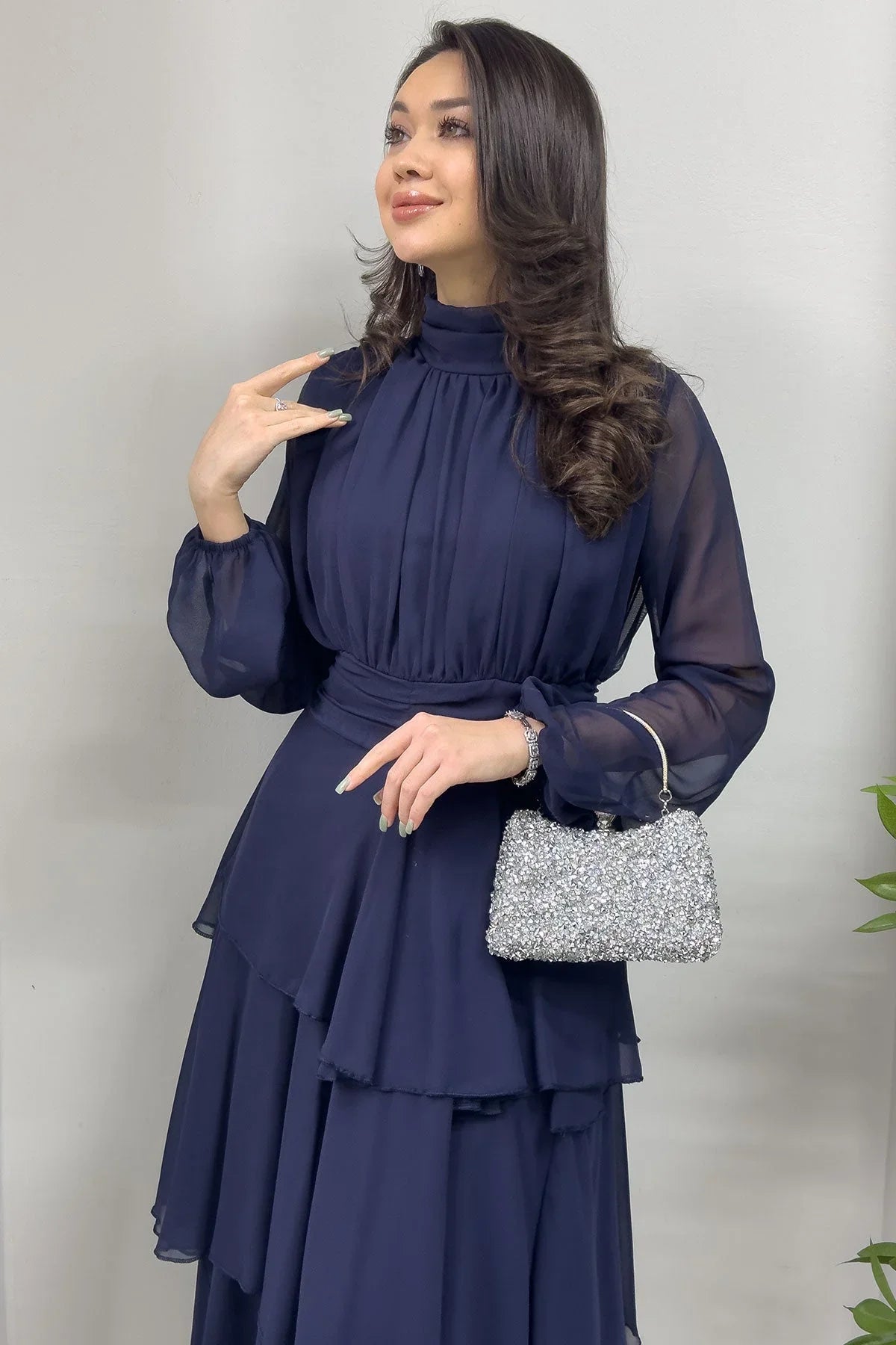 Lacivert Dik Yaka Drape Detay Kat Kat Maxi Şifon Elbise - the ZKS