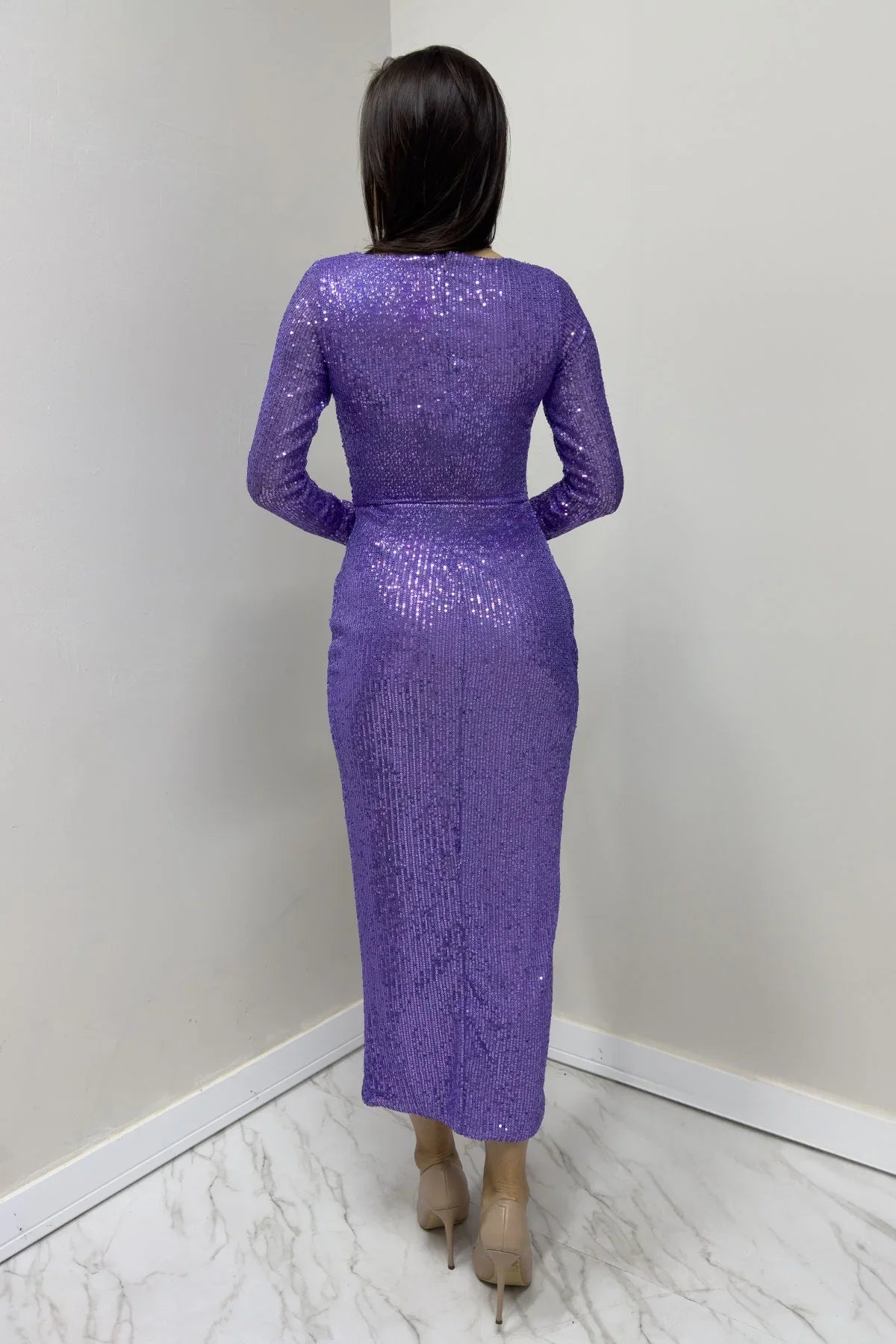 Lila Kruvaze Yaka Payet Tasarım Uzun Kollu Abiye Elbise

