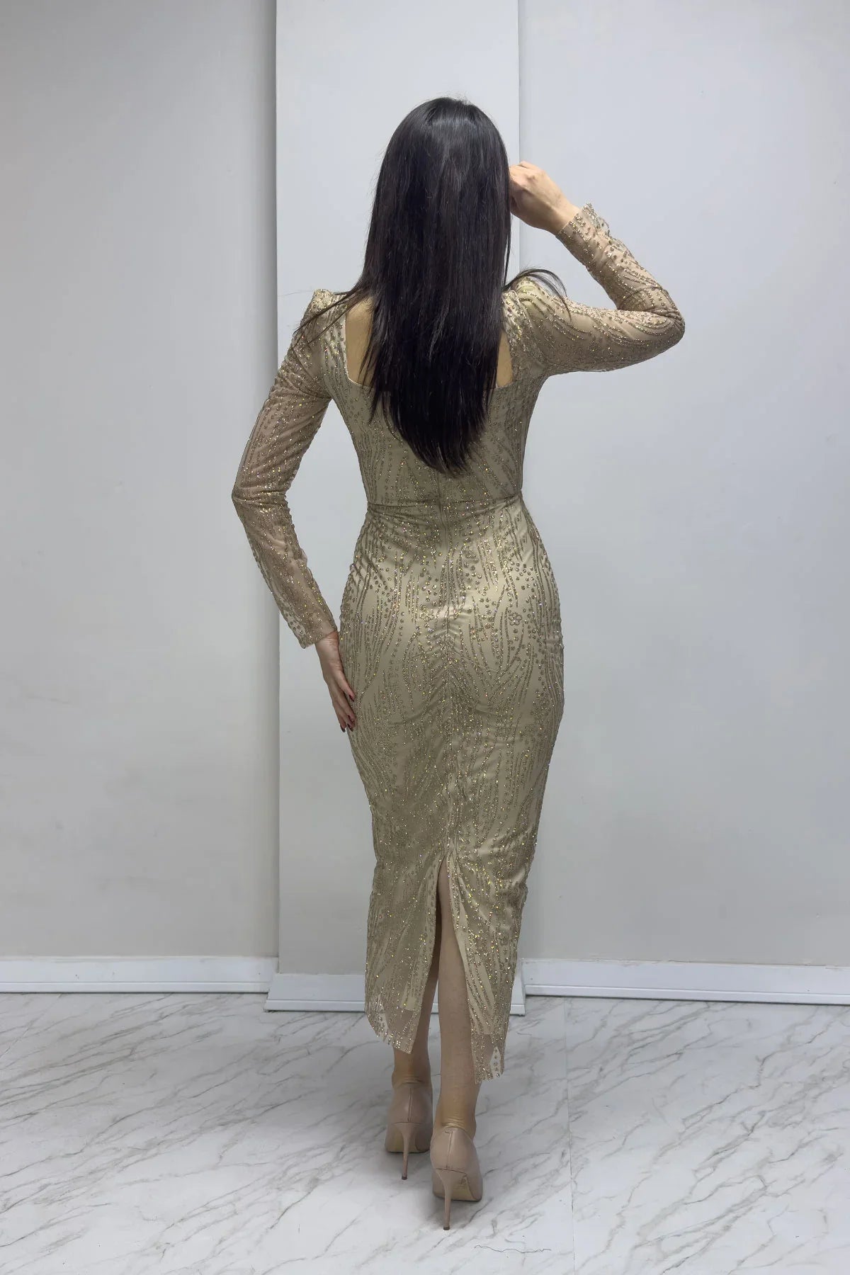 Gold Kare Yaka Simli Uzun Kol Midi Abiye Elbise

