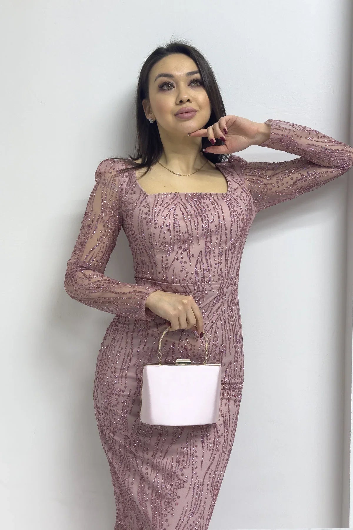 Pudra Kare Yaka Gold Simli Uzun Kol Midi Abiye Elbise

