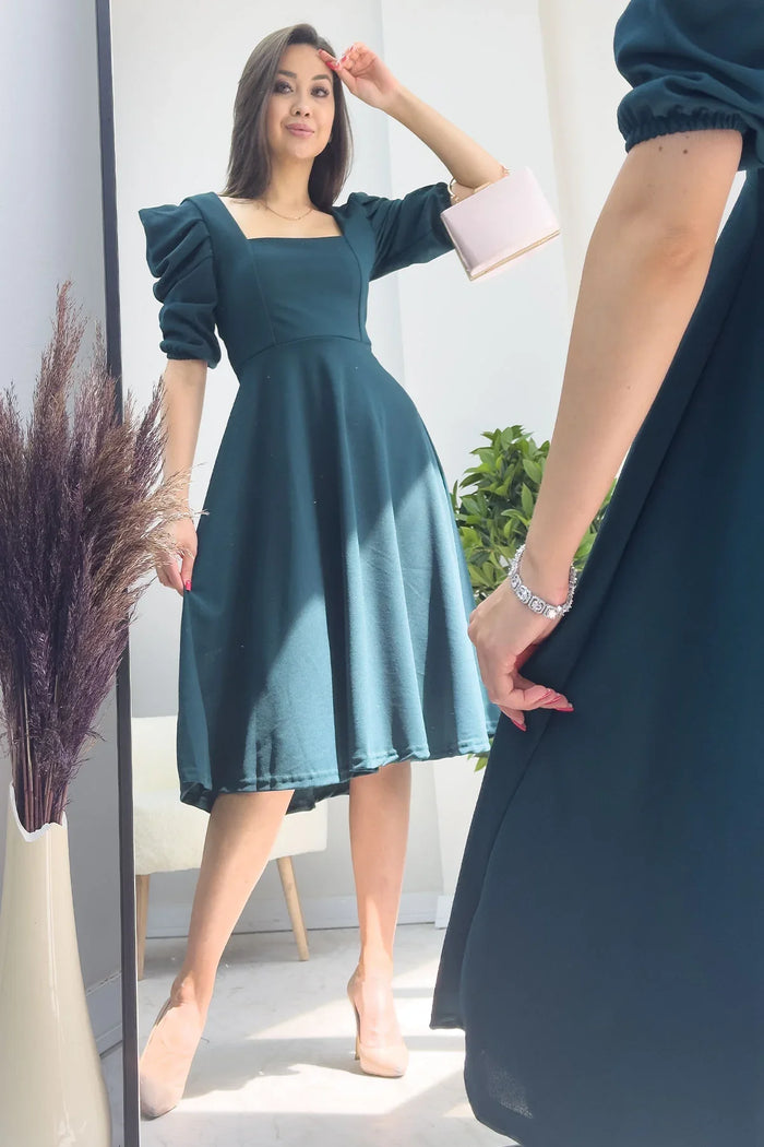 Kadın Zümrüt Yeşili Kare Yaka Volanlı Midi Elbise