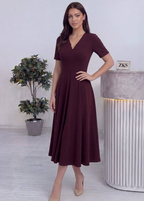 Mürdüm V Yaka Pileli Midi Elbise – Kısa Kollu Şık Tasarım