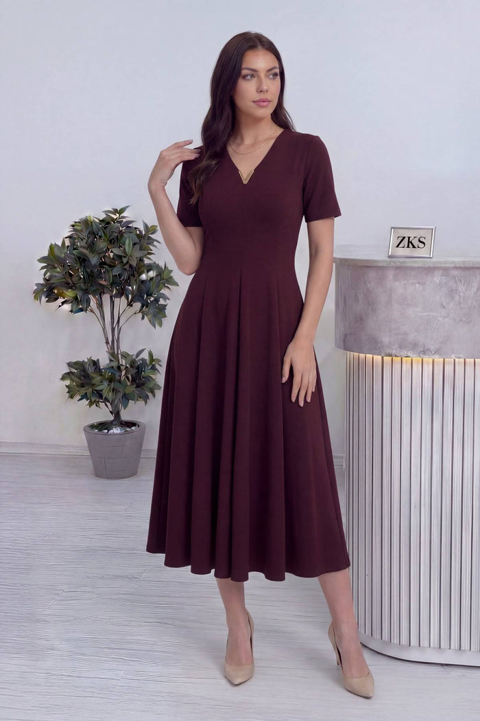 Mürdüm krep kısa kol v yaka pileli midi boy kloş elbise, günlük için 