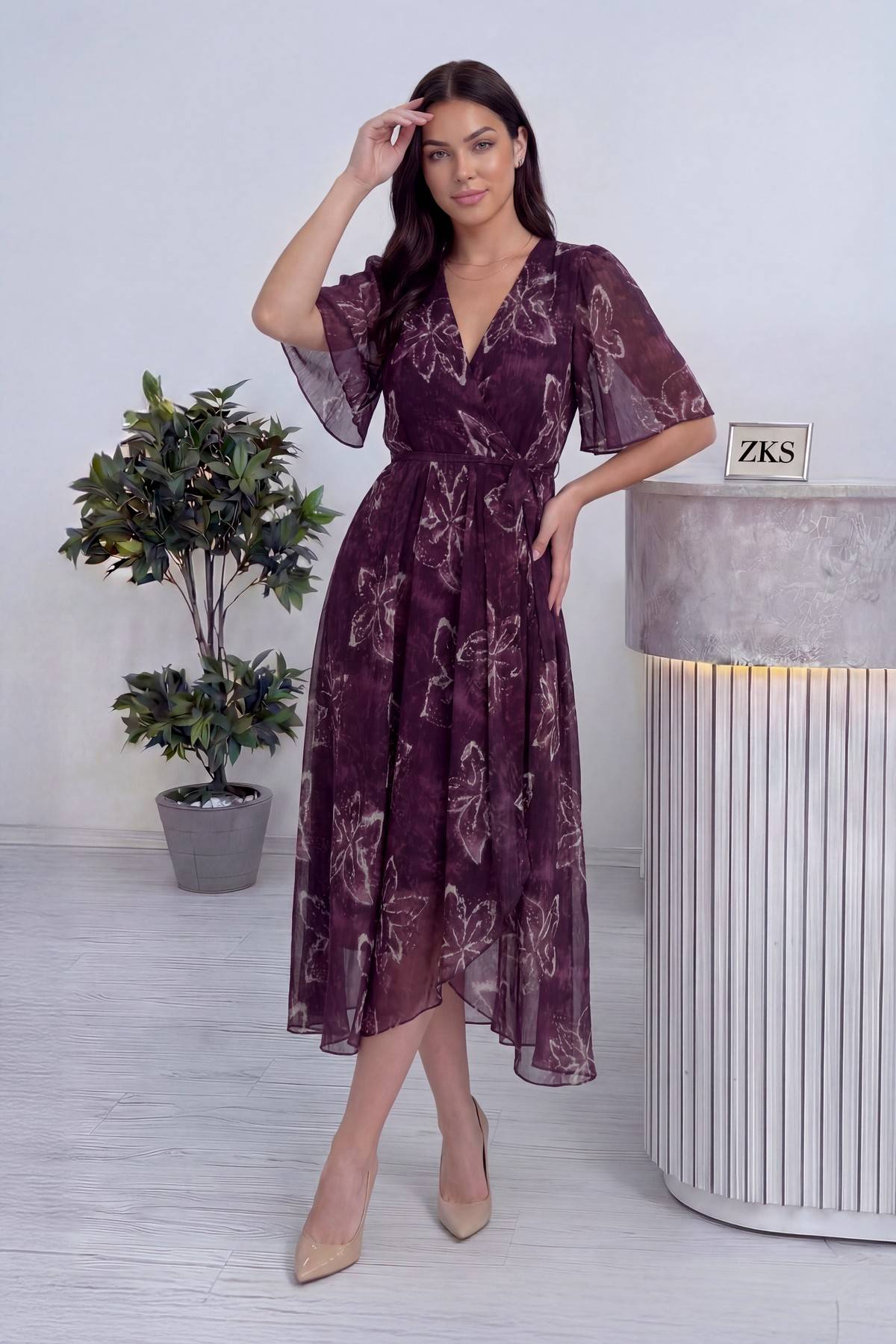 Mürdüm kruvaze yaka şifon desenli kısa kol günlük elbise, midi boy 