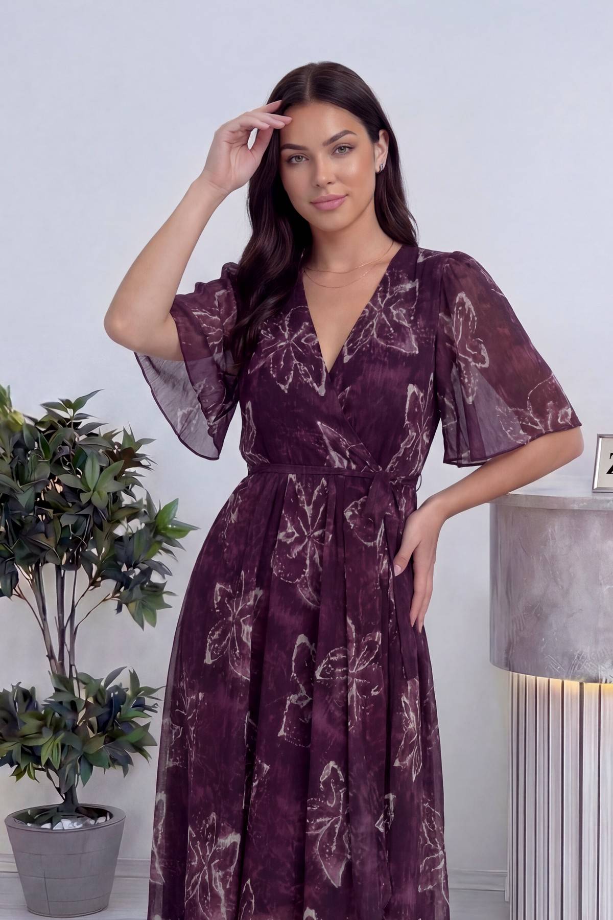 Desenli kruvaze yaka kısa kol mürdüm şifon elbise, günlük giyim