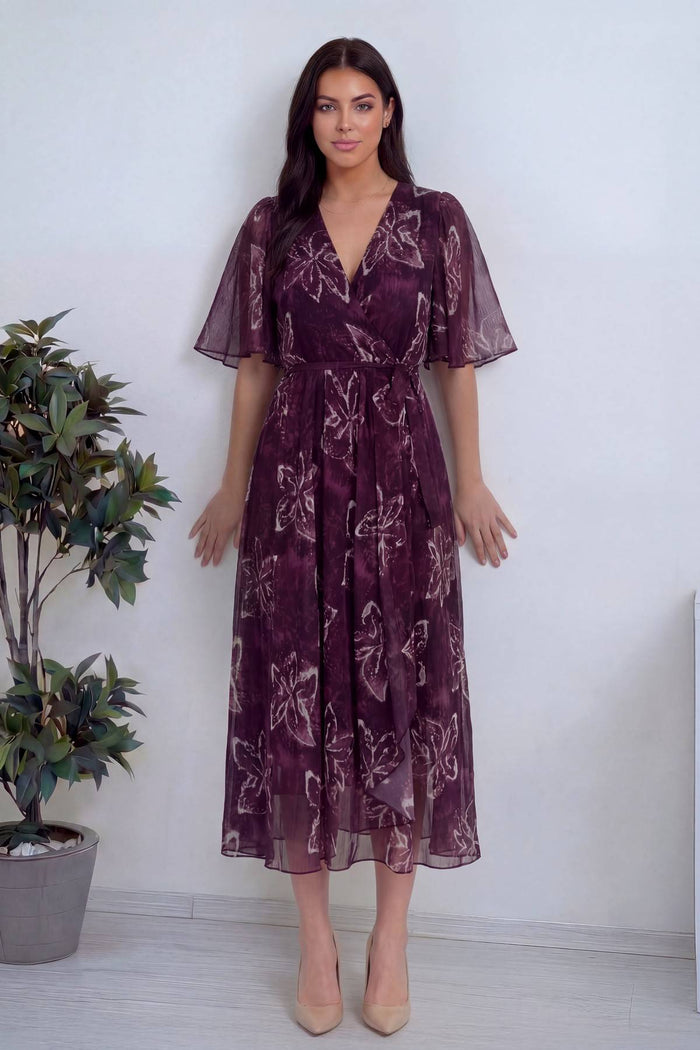 Şifon asimetrik kesim desenli mürdüm kruvaze yaka elbise, midi boy