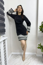 Siyah Uzun Kollu Nakış İşlemeli Elbise