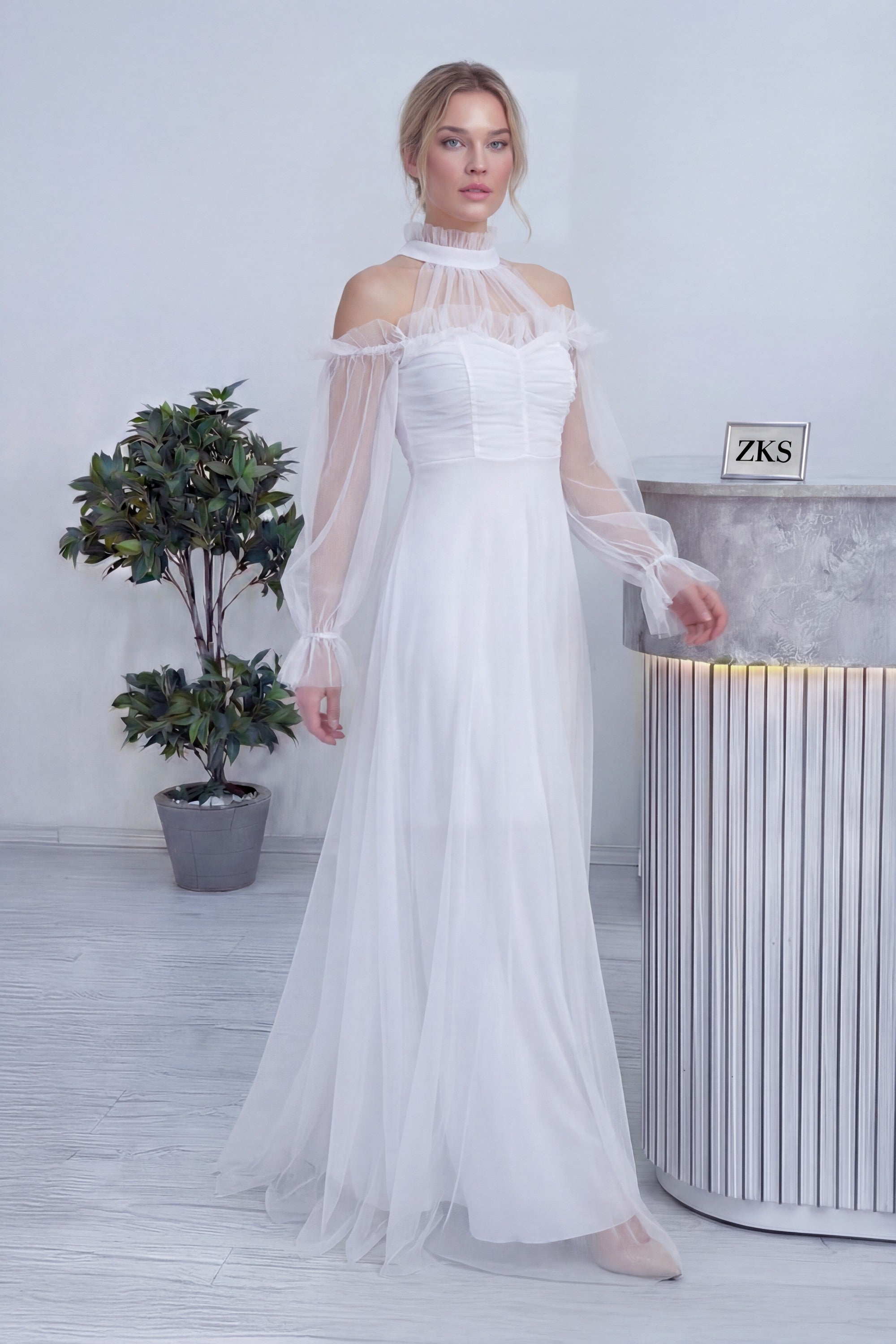 Beyaz Tül Drapeli Kloş Abiye