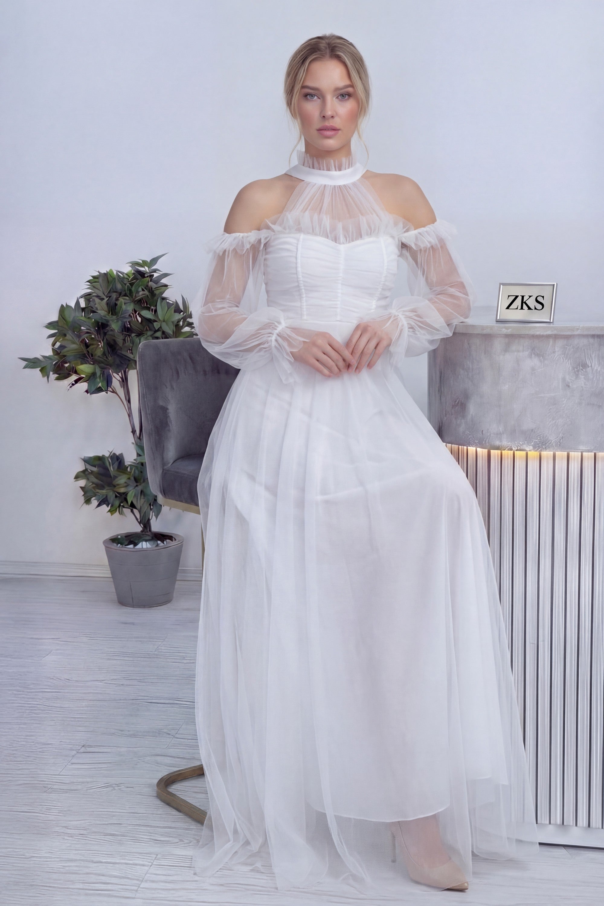 Beyaz Tül Drapeli Kloş Abiye