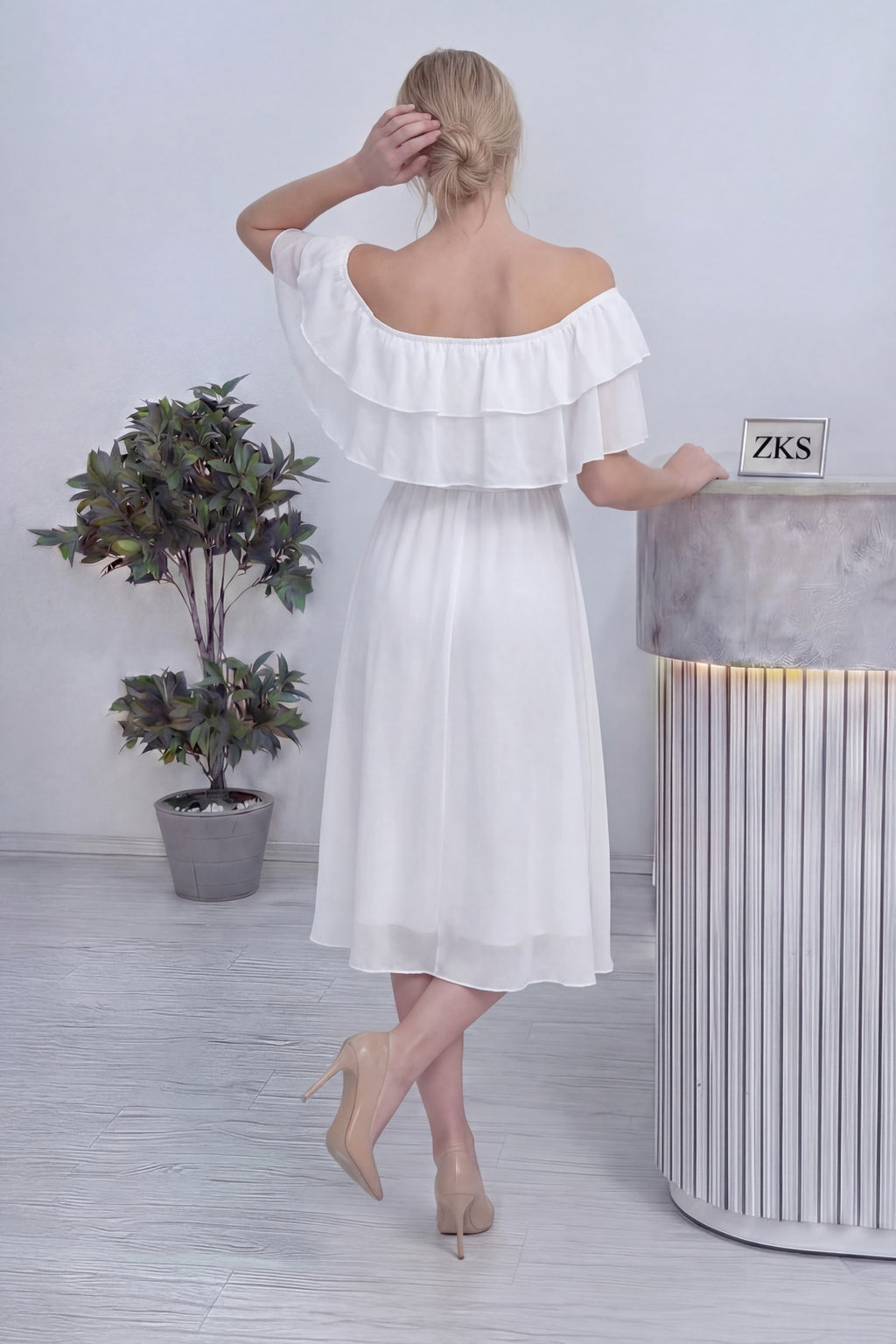 Beyaz Madonna Carmen Fırfır Yaka Büyük Beden Şifon Elbise