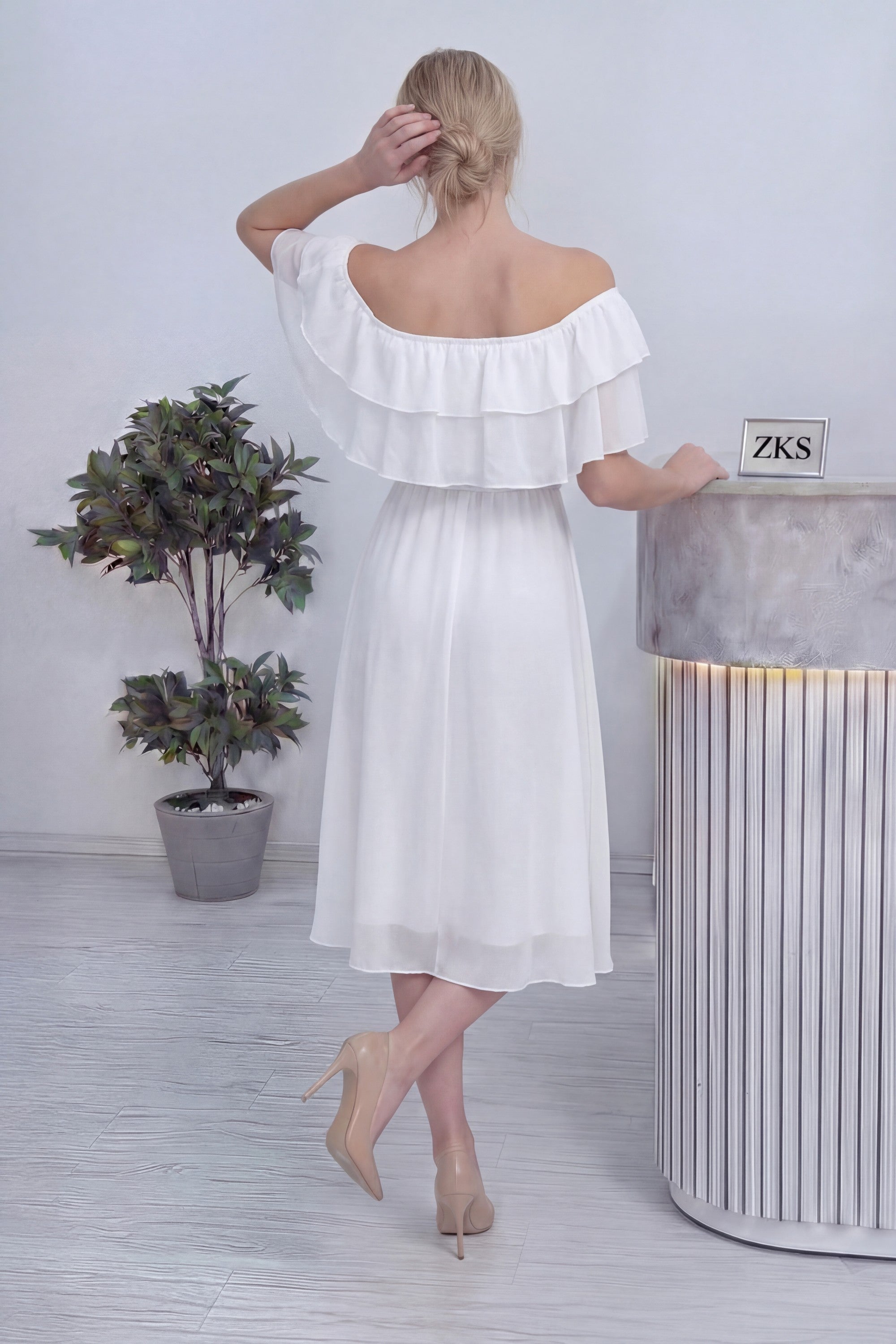 Beyaz Madonna Carmen Fırfır Yaka Büyük Beden Şifon Elbise