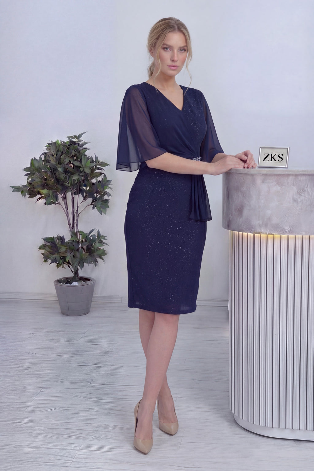 Lacivert Taş Detaylı Volan Kol Simli Abiye Elbise