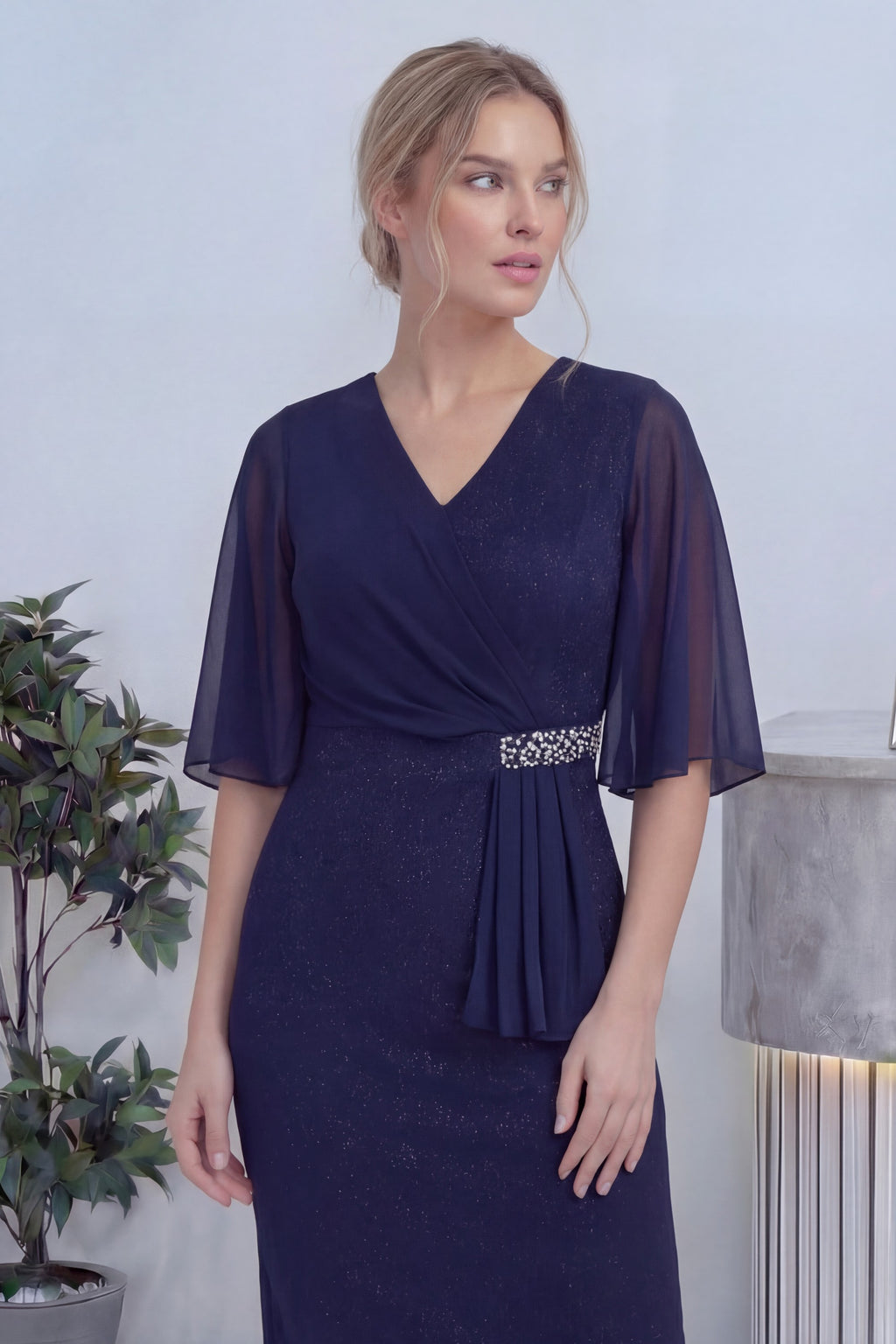 Lacivert Taş Detaylı Volan Kol Simli Abiye Elbise