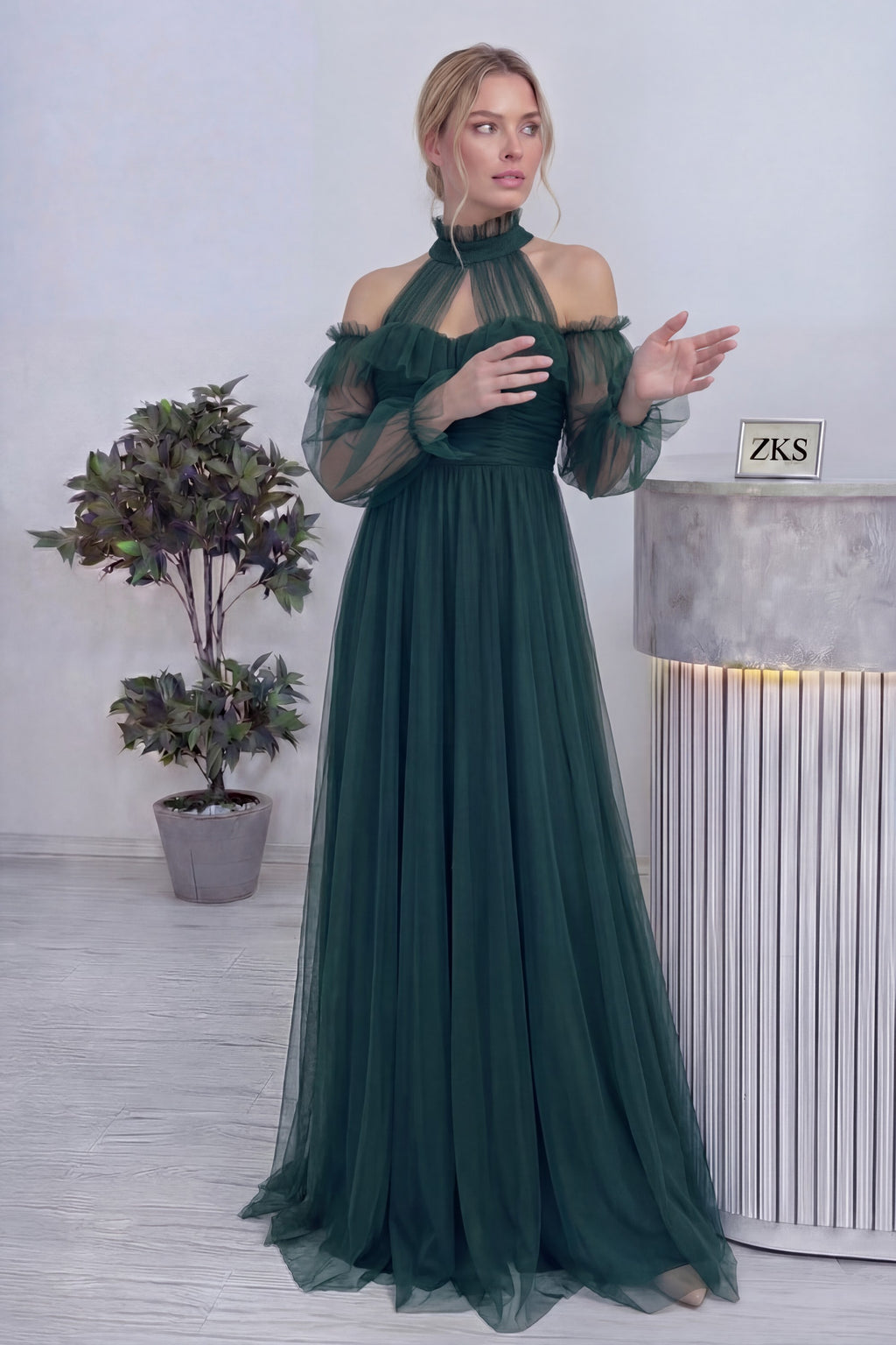 Zümrüt Yeşili Tül Drapeli Kloş Abiye