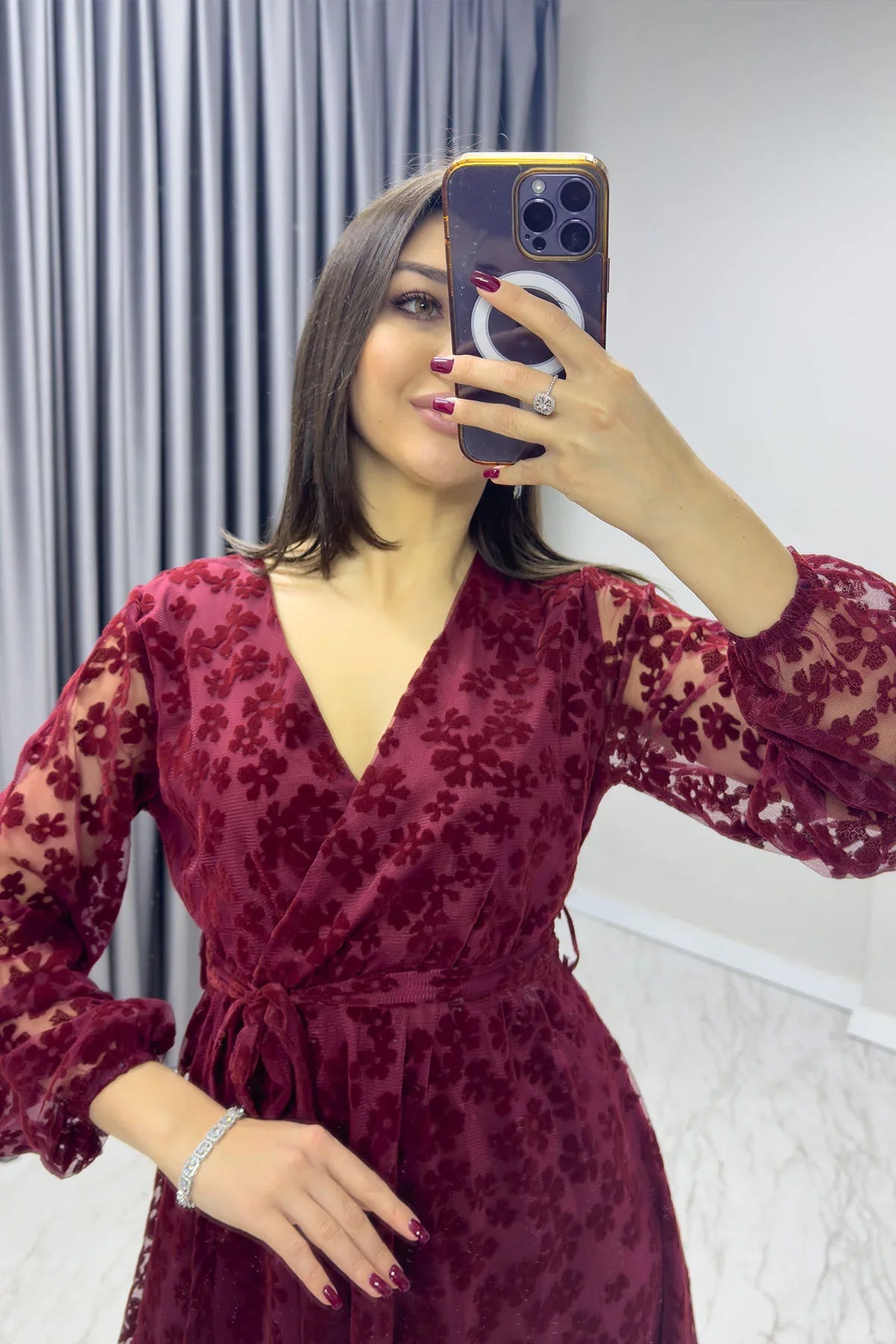 Bordo Papatya Detaylı Flok Baskı Büyük Beden Elbise

