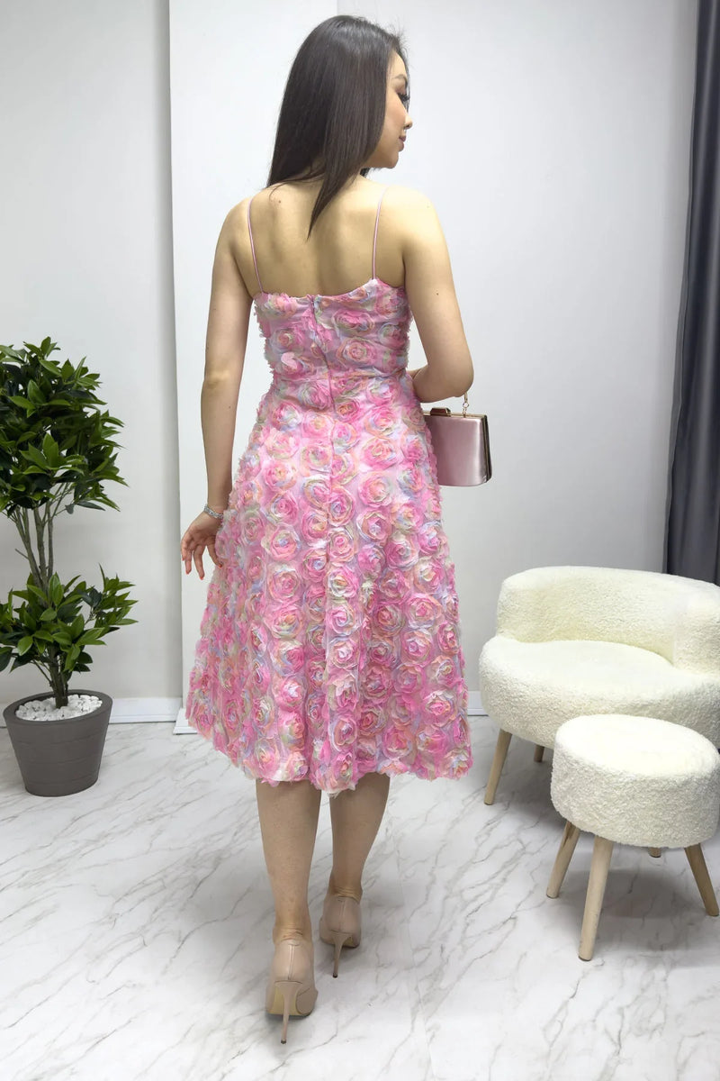 Askılı Kloş Çiçek Detay Yaz Elbisesi