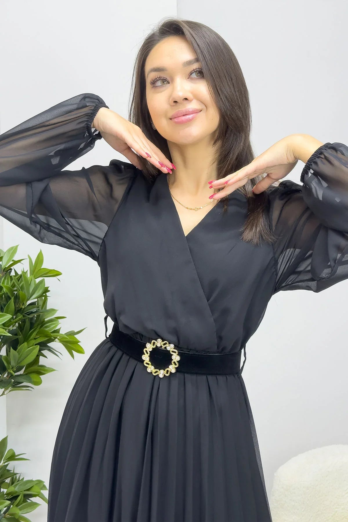 Kadın Siyah Piliseli Midi Kemerli Şifon Elbise