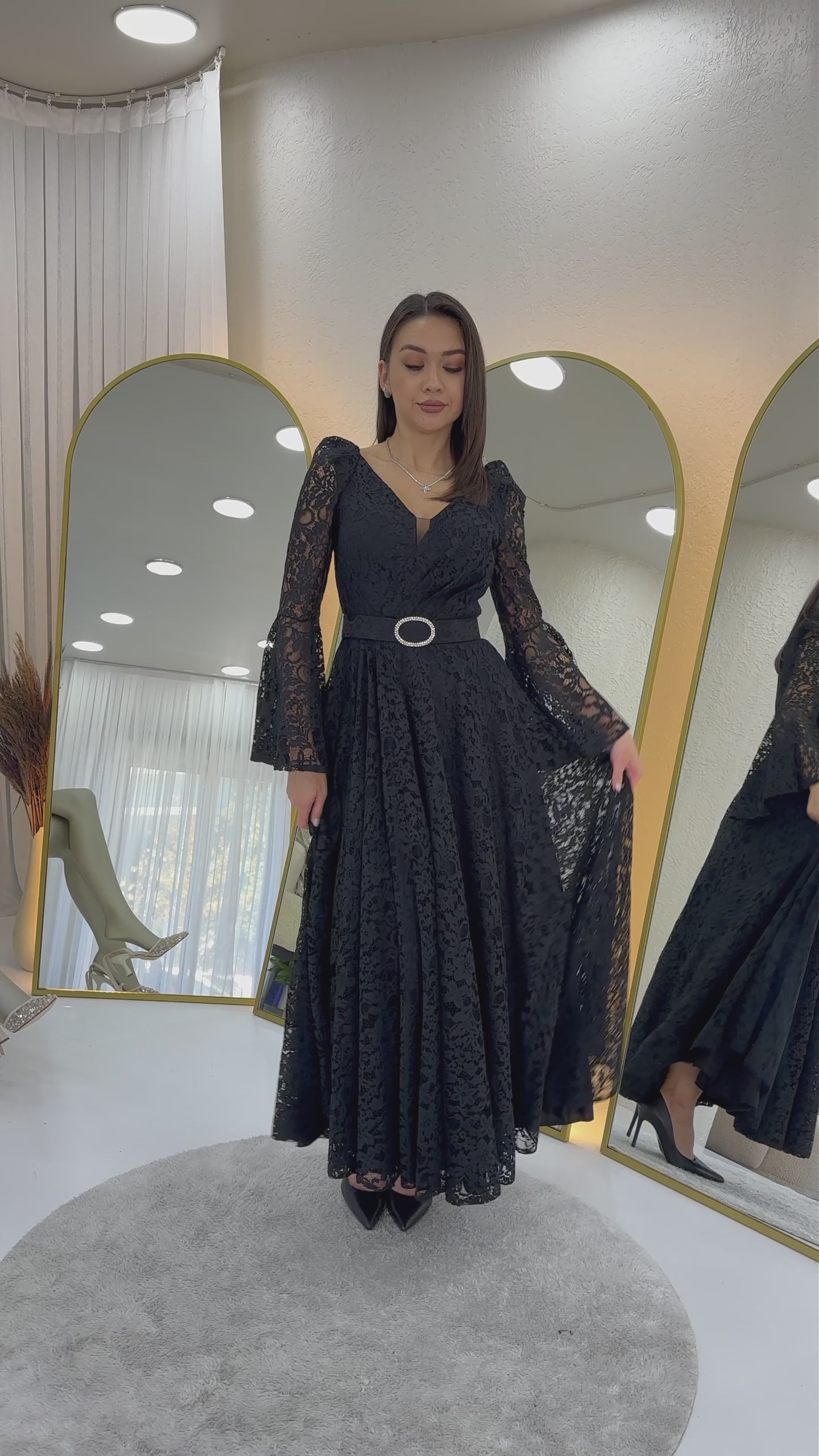 Kruvaze Yaka Kemer Detaylı Dantelli Uzun Kol Midi Boy Elbise