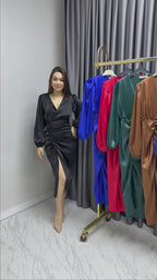 İndigo Kadın Kruvaze Saten Drapeli Yırtmaç Detaylı Balon Kol Büyük Beden Elbise

