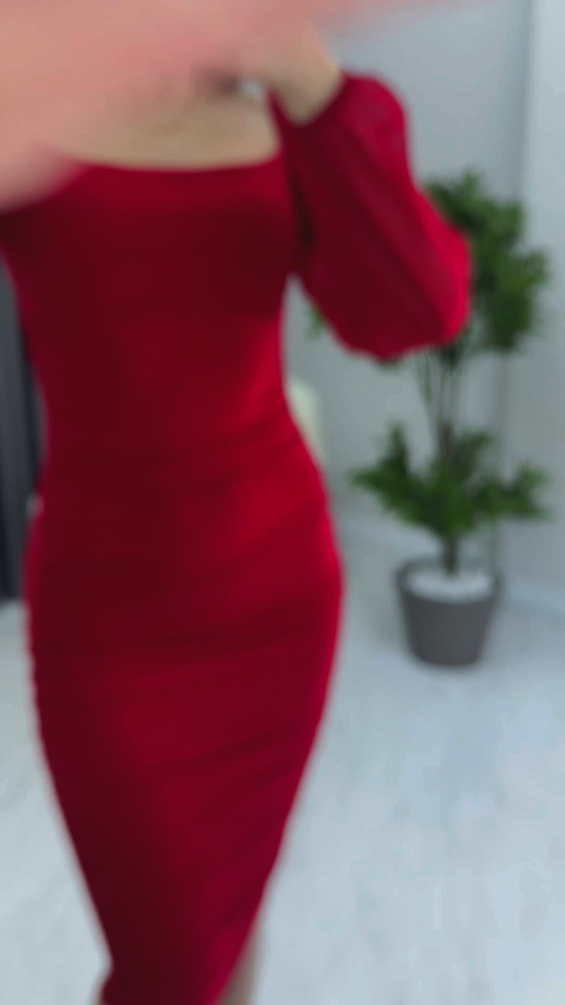 Kırmızı Kare Yaka Drapeli Elbise