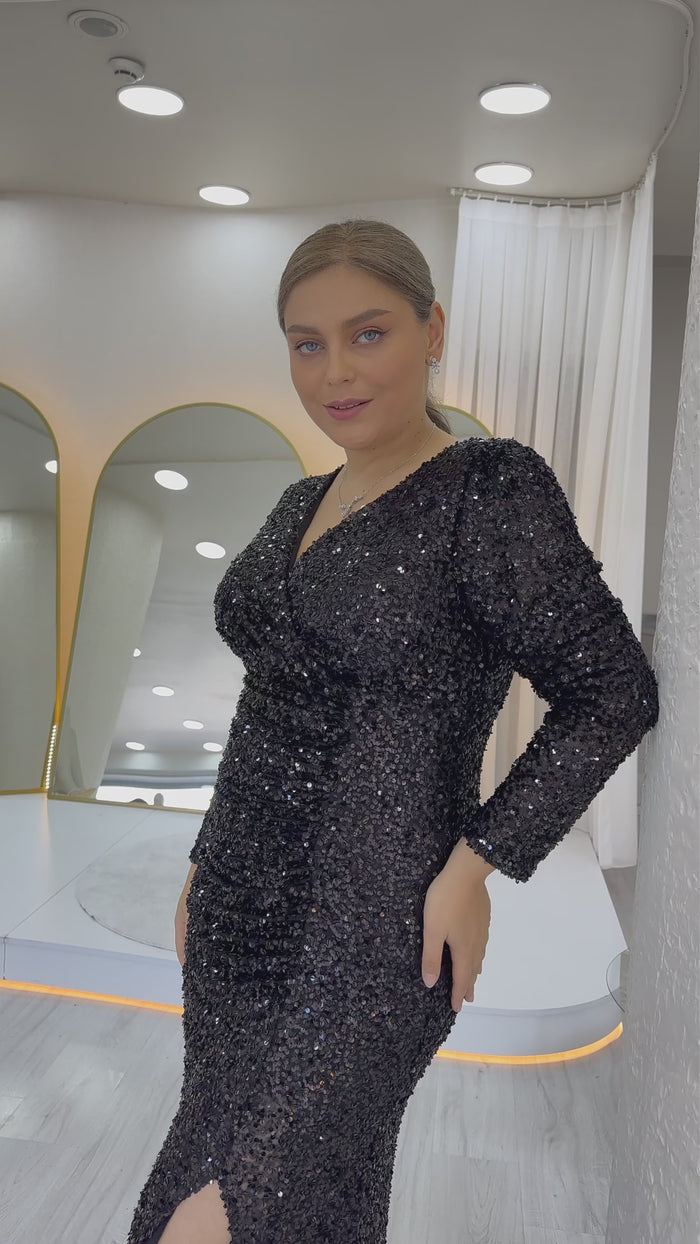 Uzun Kol Pul Payet Yırtmaçlı Büyük Beden Abiye Elbise