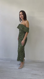 Kadın Haki Madonna Yaka Pul İşlemeli Kalem Midi Boy Abiye Elbise