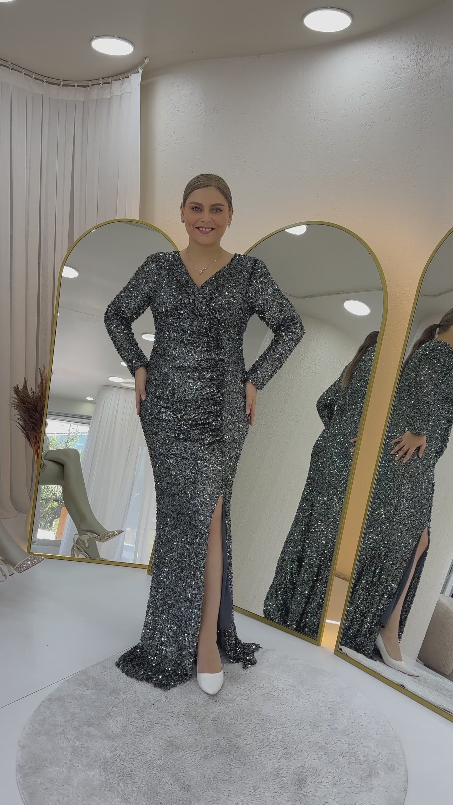 Uzun Kol Pul Payet Yırtmaçlı Büyük Beden Abiye Elbise