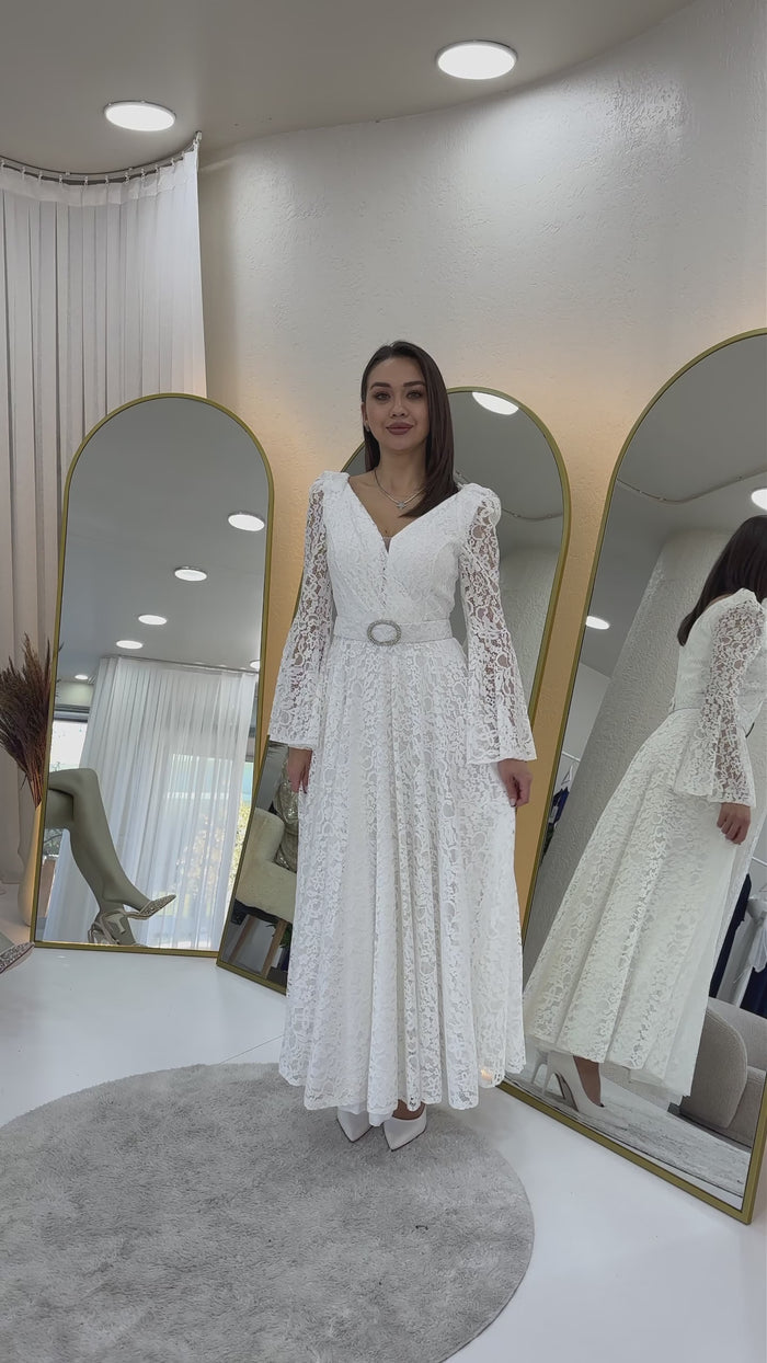 Kruvaze Yaka Kemer Detaylı Dantelli Uzun Kol Midi Boy Elbise