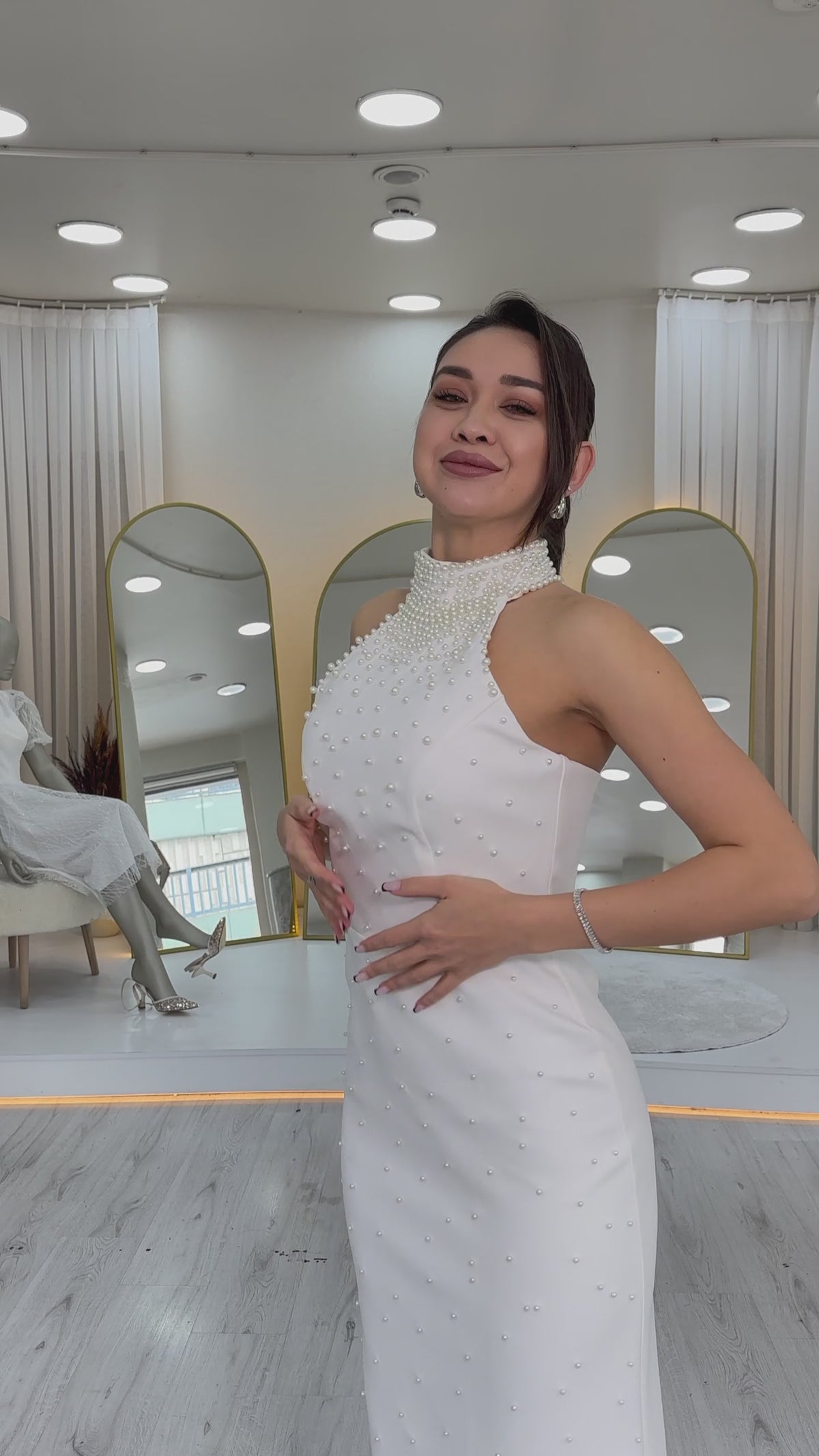 İncili Halter Yaka Abiye Elbise
