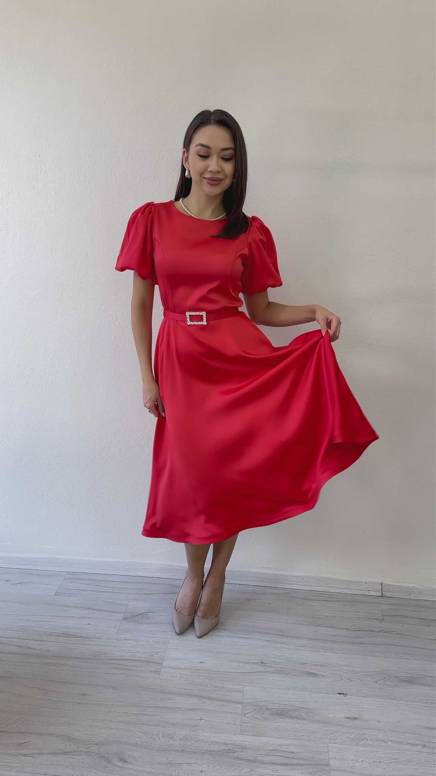 Kadın Kırmızı Balon Kol Taş Kemerli Midi Boy Saten Abiye Elbise