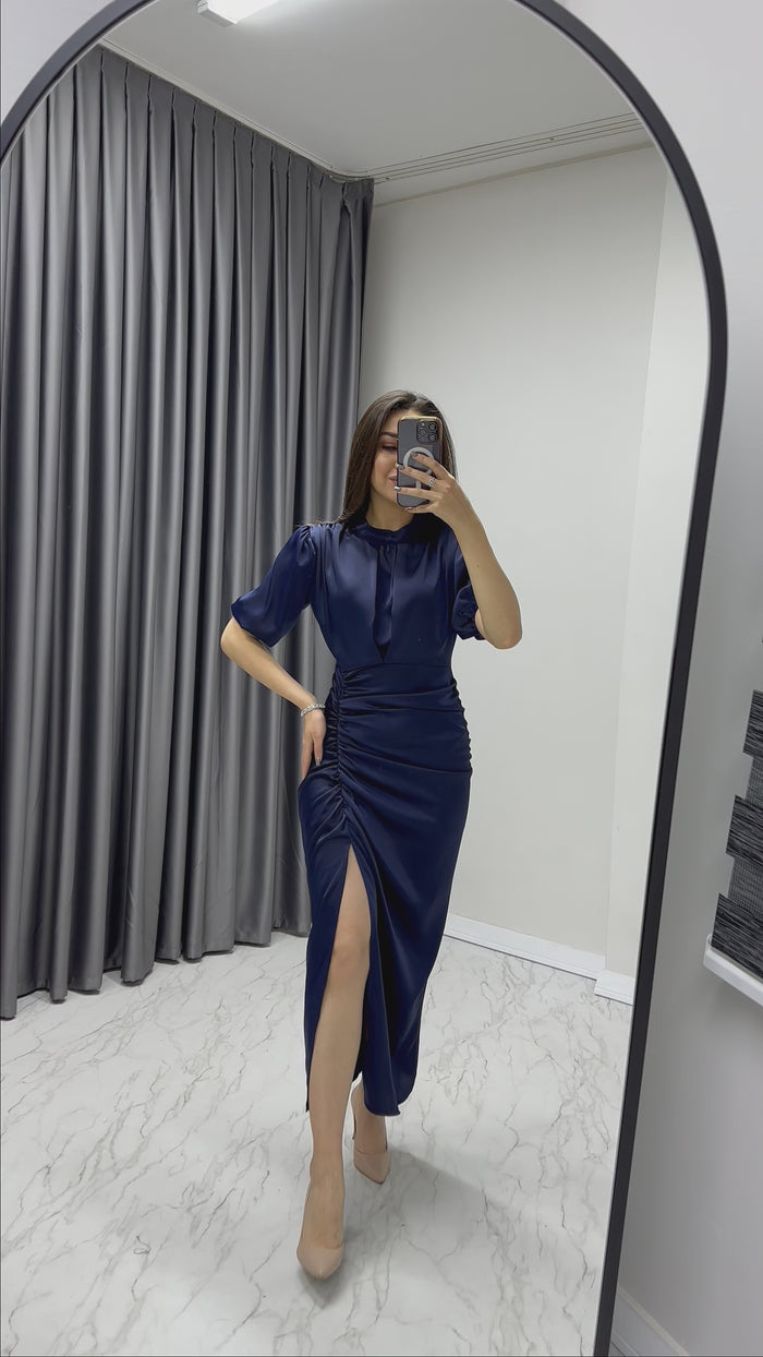 Kadın Saten Balon Kol Drapeli Yırtmaç Detaylı Abiye Elbise-İndigo

