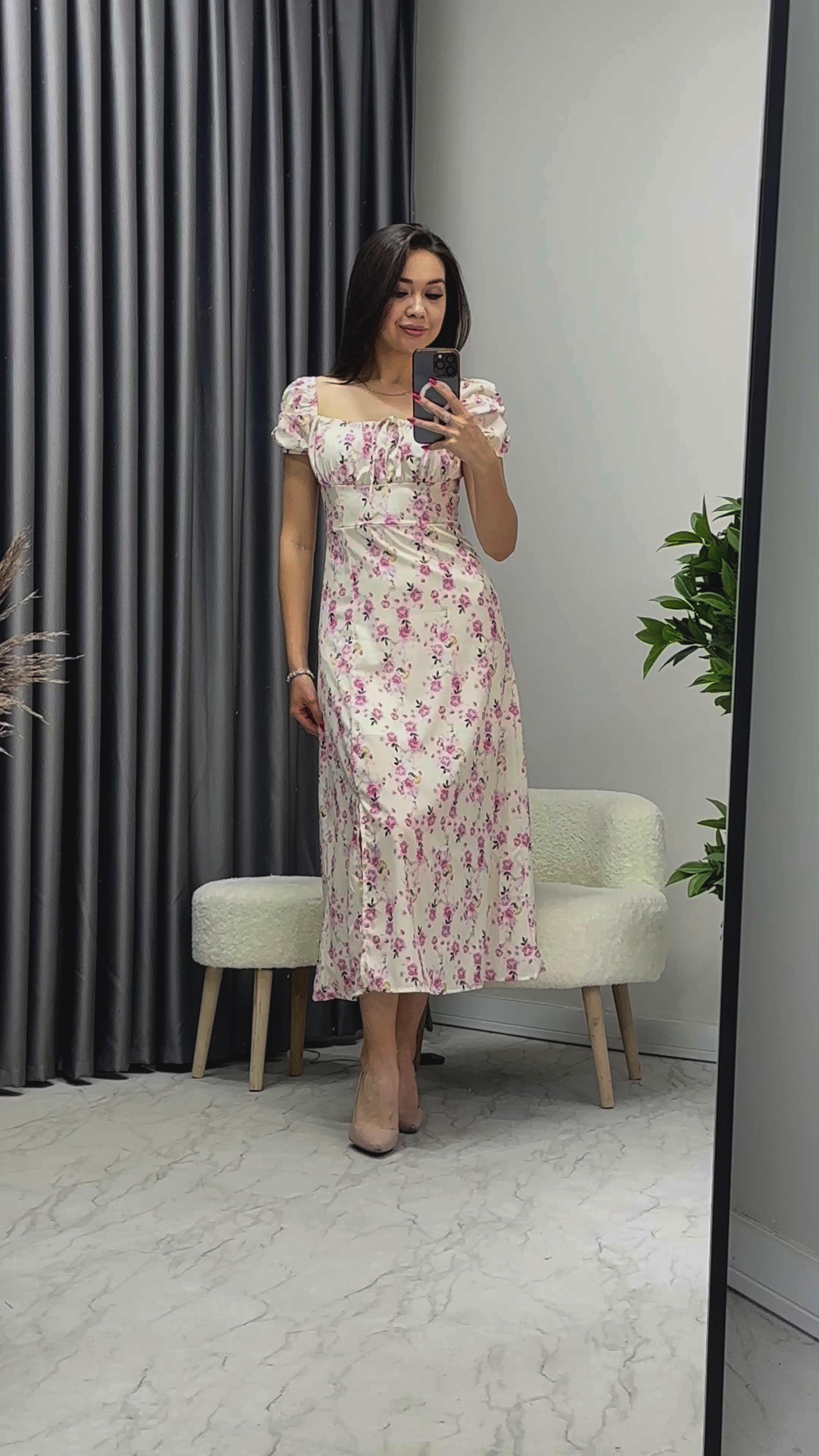 Kadın Krem Yaka Bağcıklı Çiçekli Kısa Kol Elbise