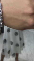 Beyaz Çiçek Desen Kruvaze Yaka Balon Kol Kemerli Şifon Elbise