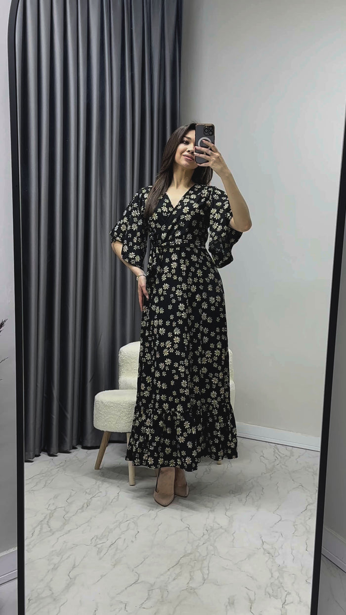 Siyah Krep Papatya Desen Valonlu Elbise