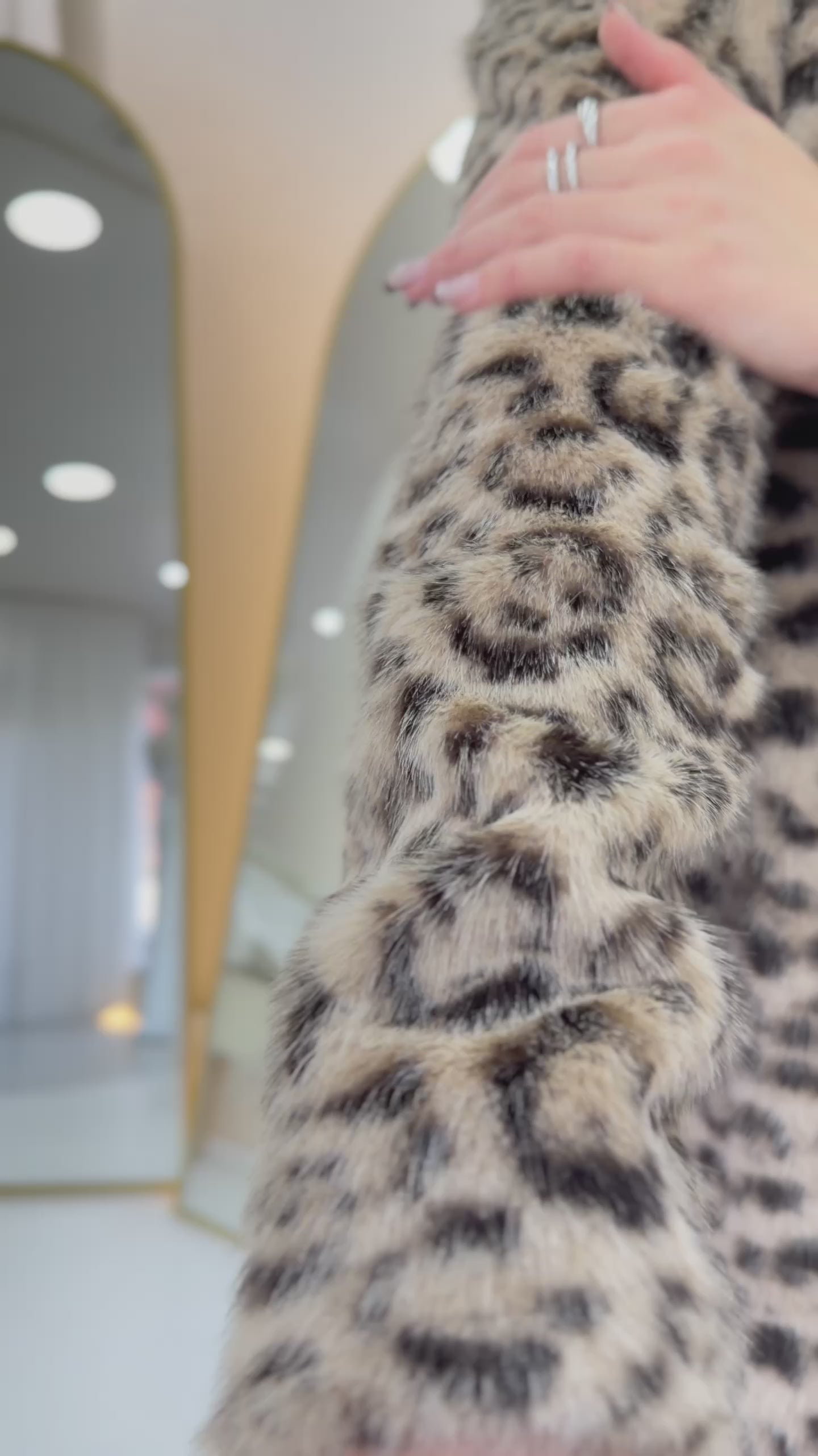  Leopar Desen Çıt Çıt Kapamalı Suni Kürk